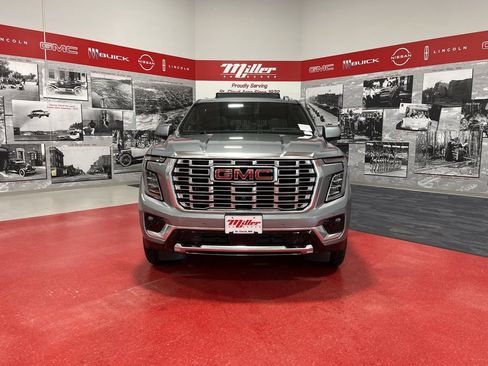 New 2026 GMC Yukon XL Denali w/ Sun & Power Step Package AWD/4WD image 8