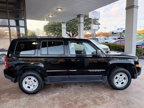 Used 2016 Jeep Patriot Sport w/ Power Value Group image 8
