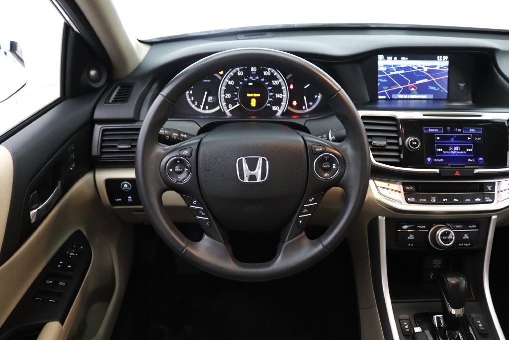 Used 2015 Honda Accord Touring image 15