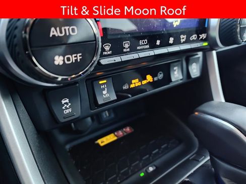 Used 2023 Toyota RAV4 XLE Premium image 12