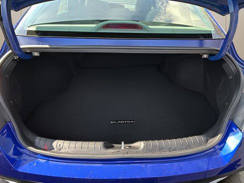 Certified 2025 Hyundai Elantra Sport image 22