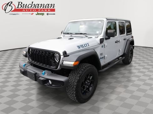 Used 2024 Jeep Wrangler Unlimited AWD/4WD image 1