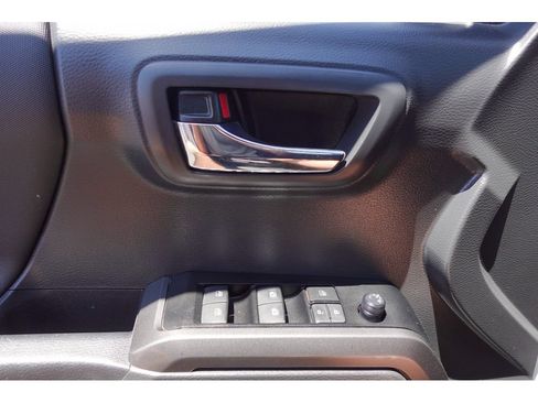 Certified 2023 Toyota Tacoma TRD Off-Road w/ Advanced Technology Package AWD/4WD image 15