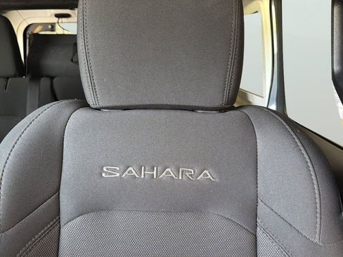 Used 2019 Jeep Wrangler Unlimited Sahara w/ Cold Weather Group AWD/4WD image 25