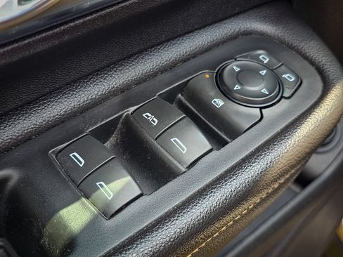 Used 2018 GMC Terrain SLE w/ Driver Convenience Package AWD/4WD image 10