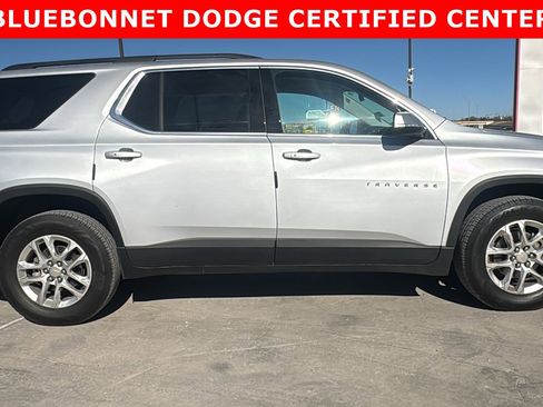Used 2020 Chevrolet Traverse LT image 4