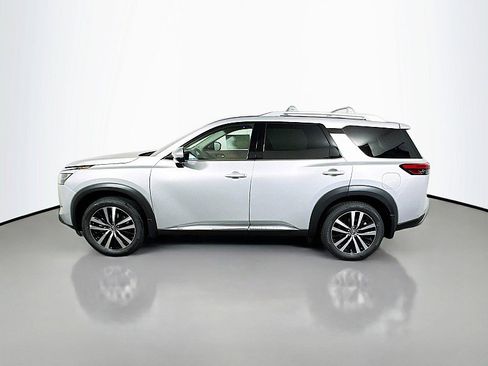 New 2025 Nissan Pathfinder Platinum w/ Cargo Package image 4