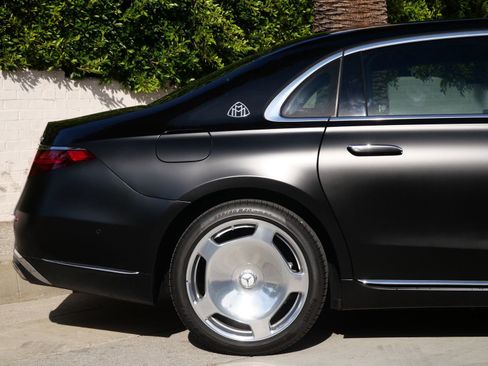 Used 2024 Mercedes-Benz Maybach S 680 4MATIC image 10