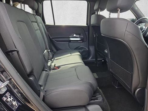 Certified 2025 Mercedes-Benz GLB 250 image 17