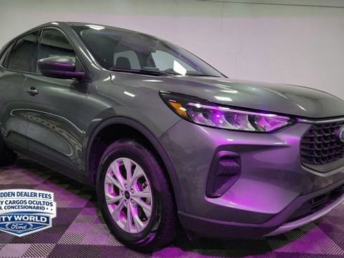 Certified 2025 Ford Escape Active AWD/4WD image 2