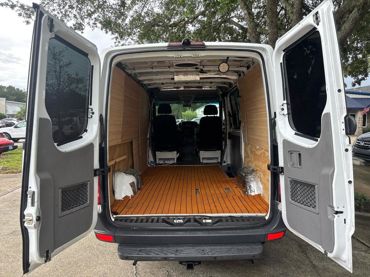 Used 2013 Mercedes-Benz Sprinter 2500 image 28