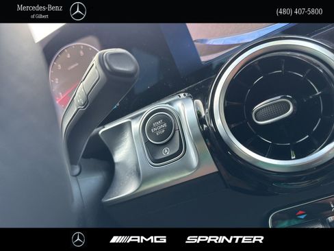 Used 2026 Mercedes-Benz GLB 250 image 29
