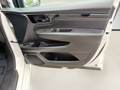 Certified 2024 Honda Odyssey Touring image 32