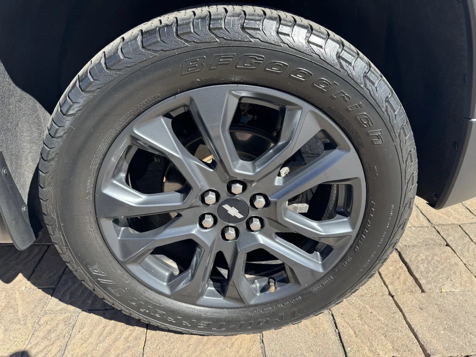 Used 2019 Chevrolet Traverse RS w/ LPO, 'HIT The Road' Package AWD/4WD image 13
