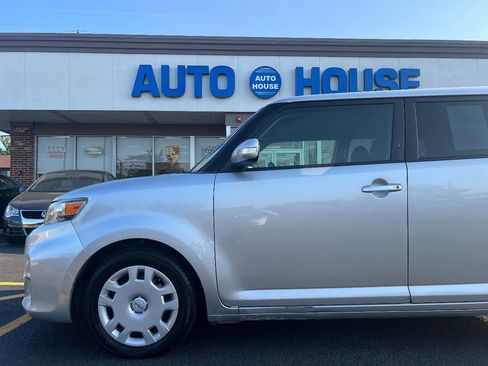 Used 2015 Scion xB image 32