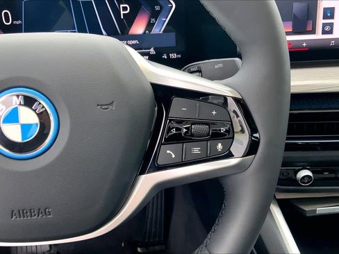 Certified 2025 BMW i4 eDrive40 w/ Premium Package image 22