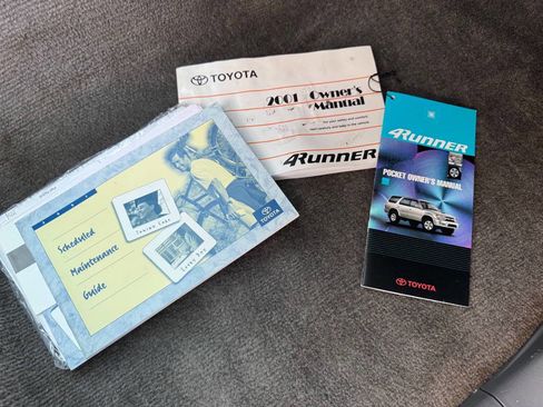 Used 2001 Toyota 4Runner SR5 image 26