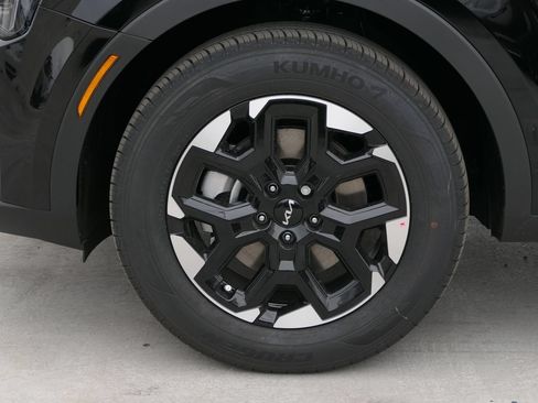 New 2026 Kia Sorento S FWD image 9