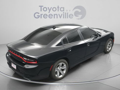 Used 2017 Dodge Charger SXT w/ Driver Confidence Group RWD image 16