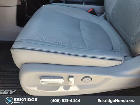 Used 2022 Honda Odyssey Elite image 25