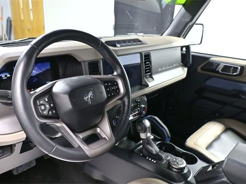 Used 2024 Ford Bronco Wildtrak image 13