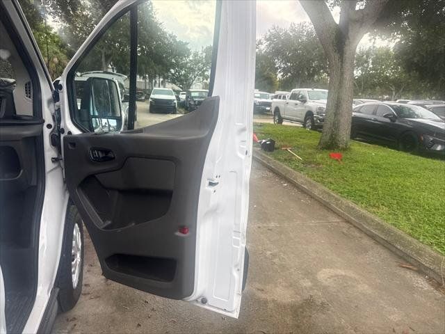 Used 2024 Ford Transit 350 XLT RWD image 12