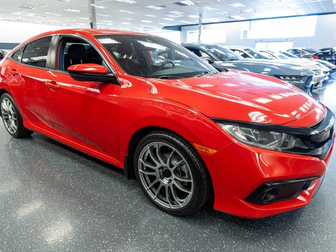 Used 2020 Honda Civic Sport image 4