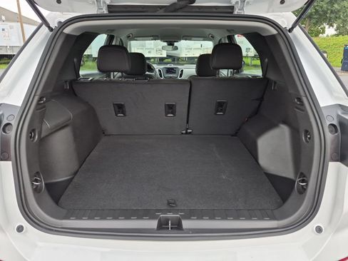 Certified 2024 Chevrolet Equinox LS FWD image 26