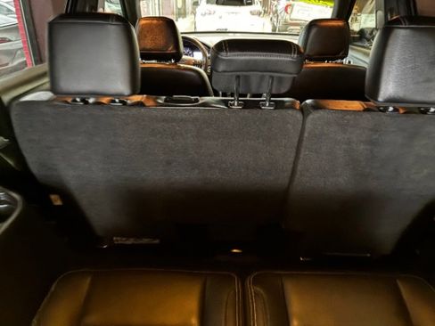 Used 2017 Ford Explorer Limited image 12