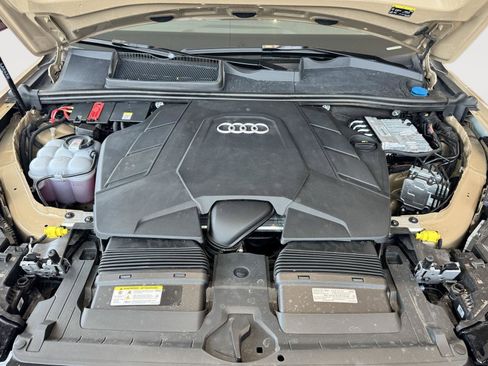 Certified 2025 Audi Q7 3.0T Premium Plus image 24
