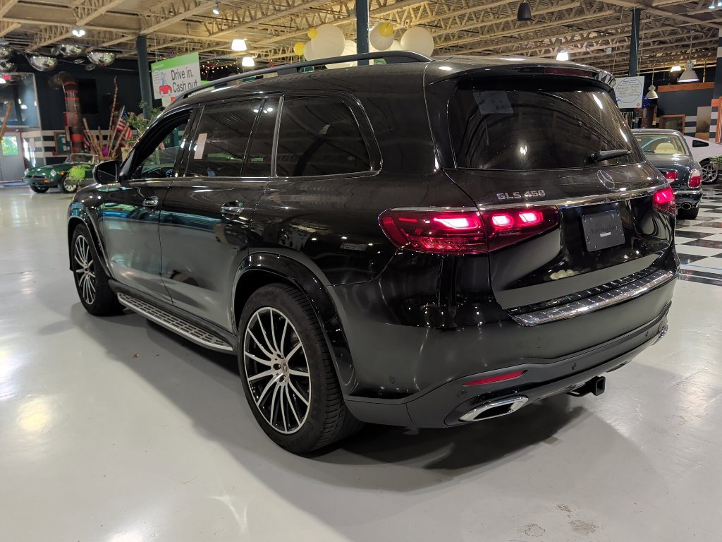 Used 2024 Mercedes-Benz GLS 450 4MATIC w/ AMG Line Exterior image 16