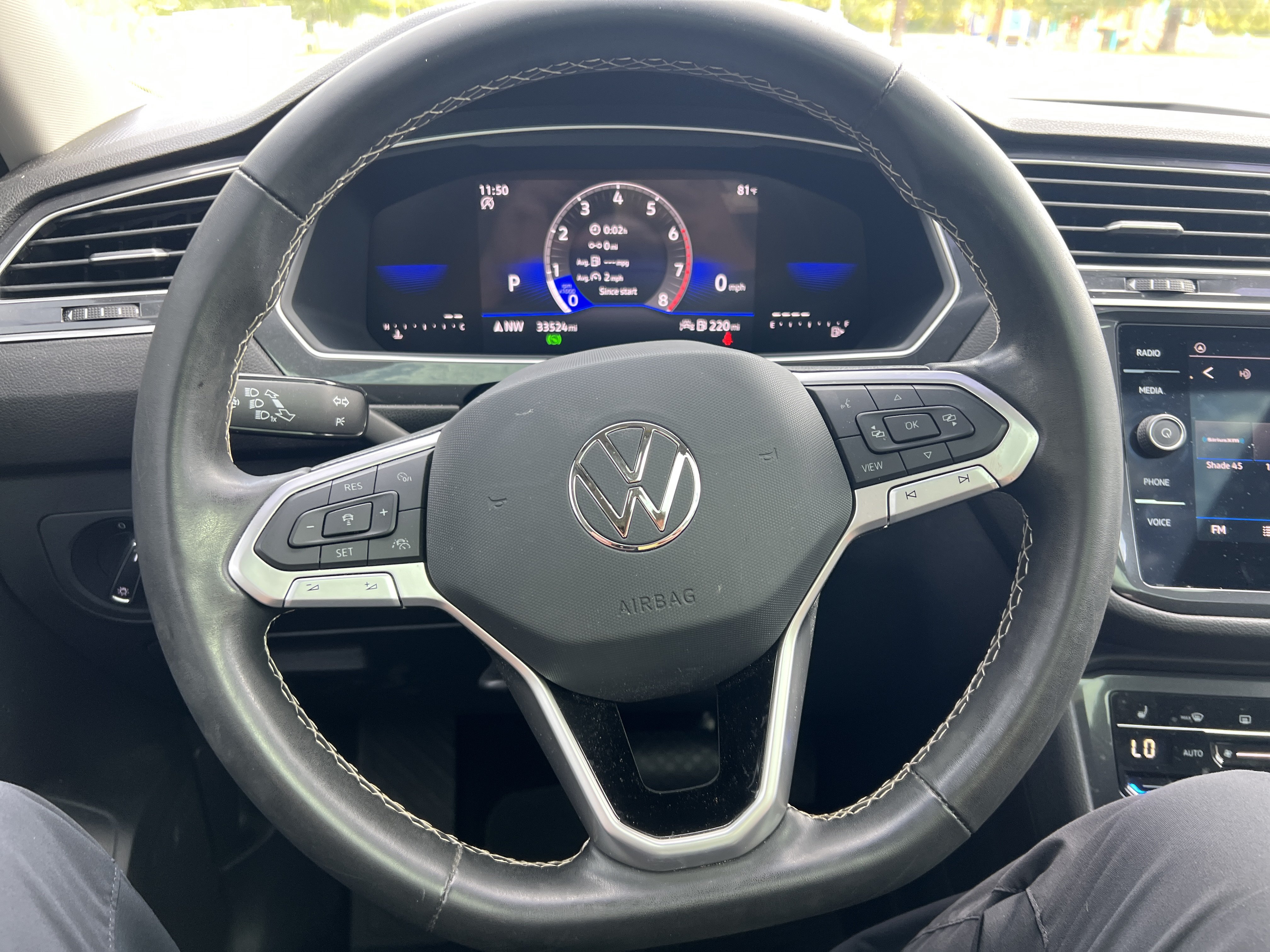 Used 2023 Volkswagen Tiguan SE w/ Panoramic Sunroof Package FWD image 13