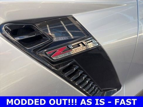 Used 2016 Chevrolet Corvette Z06 w/ 3LZ Preferred Equipment Group image 7