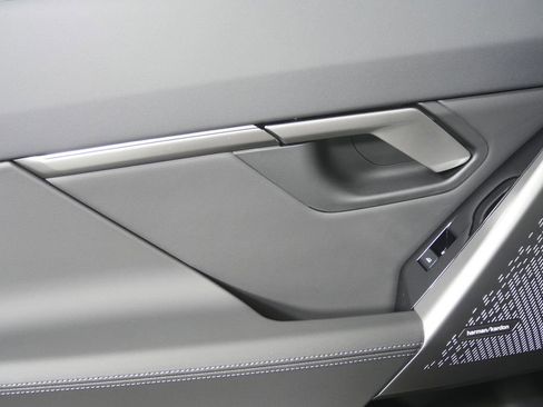 New 2026 BMW 530i w/ Executive Package image 14