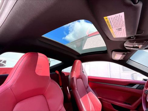 Used 2022 Porsche 911 Carrera S image 11