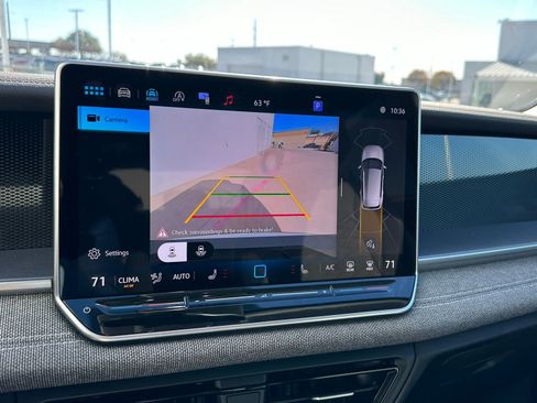 Used 2025 Volkswagen Tiguan S image 9