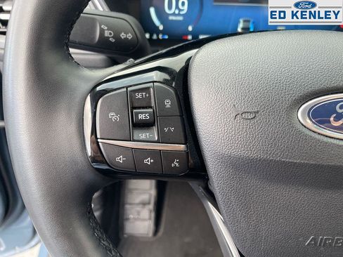 Used 2024 Ford Escape Platinum image 18