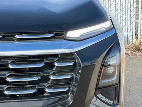 Used 2025 Chevrolet Equinox LT AWD/4WD image 14