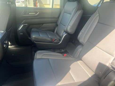 Used 2026 GMC Yukon XL Denali w/ Sun & Power Step Package AWD/4WD image 16