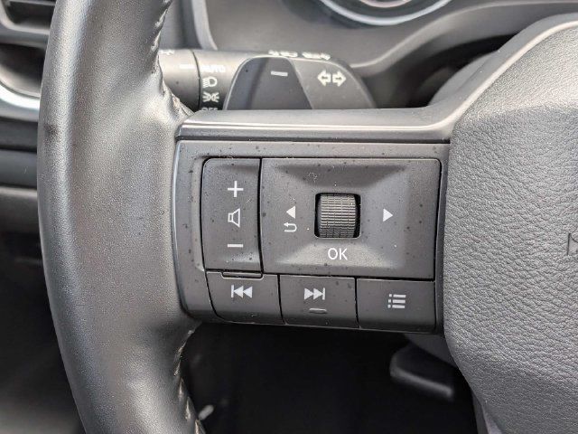 Used 2025 Nissan Rogue SV AWD/4WD image 25