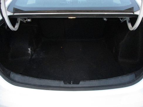 Used 2024 Chevrolet Malibu LT image 17