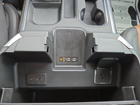 Used 2025 Chevrolet Silverado 1500 High Country w/ High Country Premium Package AWD/4WD image 23