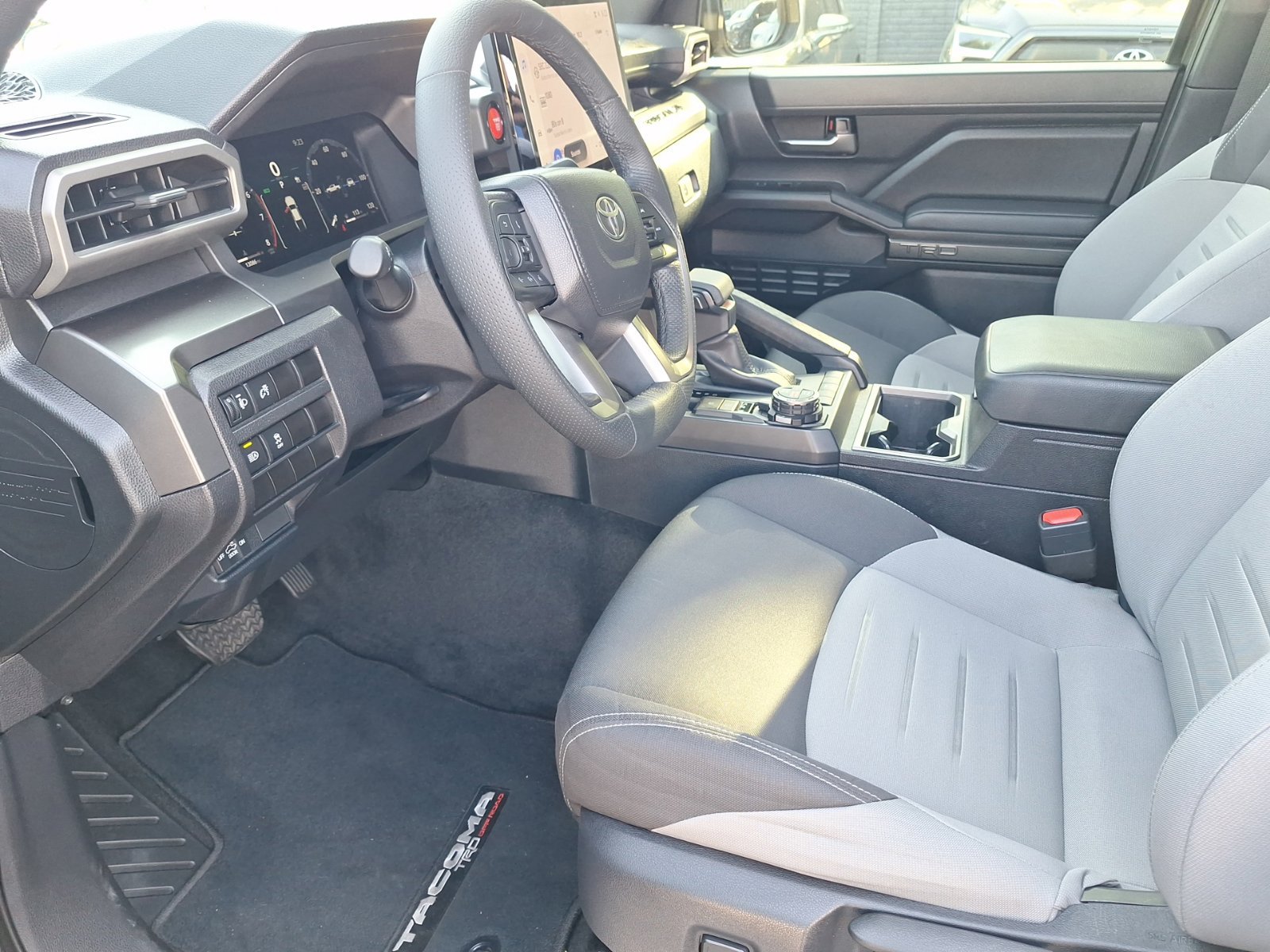 Used 2025 Toyota Tacoma TRD Off-Road AWD/4WD image 16