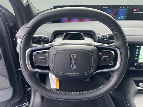 New 2026 Lincoln Navigator Reserve w/ Jet Appearance Package AWD/4WD image 13