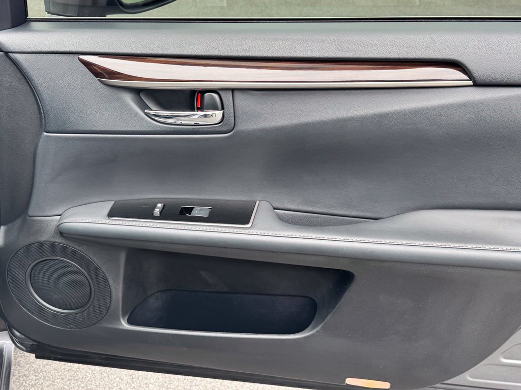 Used 2016 Lexus ES 350 FWD image 27