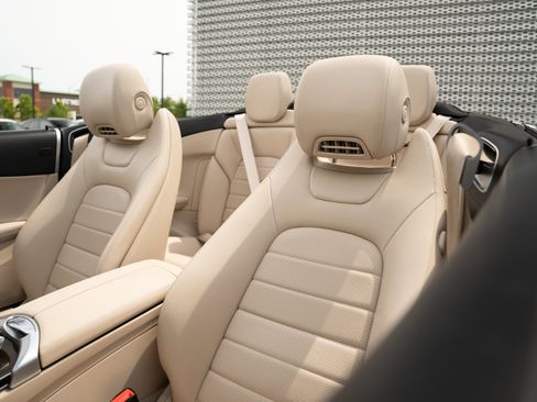 Used 2017 Mercedes-Benz C 300 4MATIC Cabriolet image 22