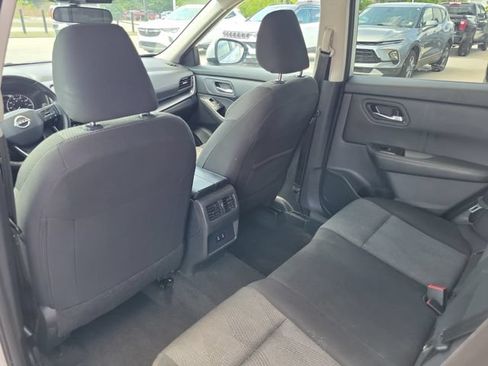 Used 2025 Nissan Rogue SV AWD/4WD image 13