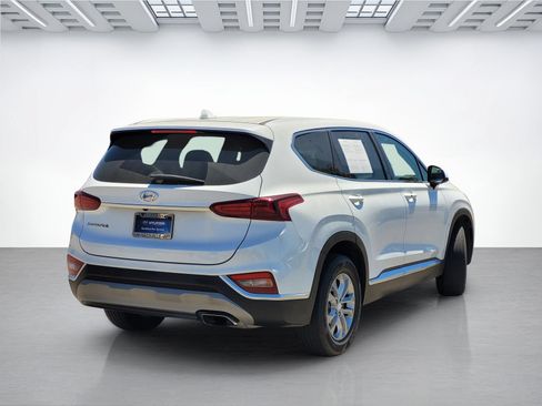 Used 2020 Hyundai Santa Fe SEL FWD image 4