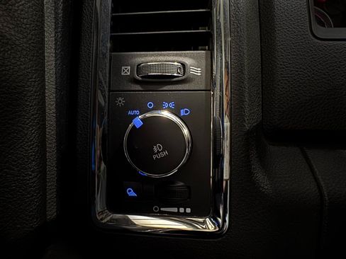 Used 2018 RAM 2500 Laramie w/ Convenience Group AWD/4WD image 5