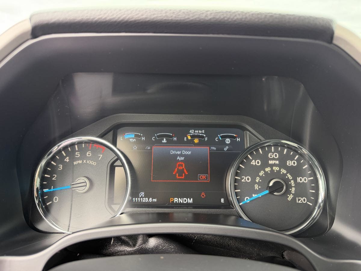 Used 2017 Ford F150 Lariat w/ Equipment Group 501A Mid AWD/4WD image 15